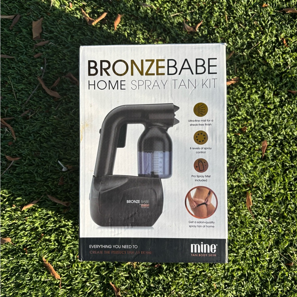 Mine Bronze Babe Home Spray Tan Kit - Black